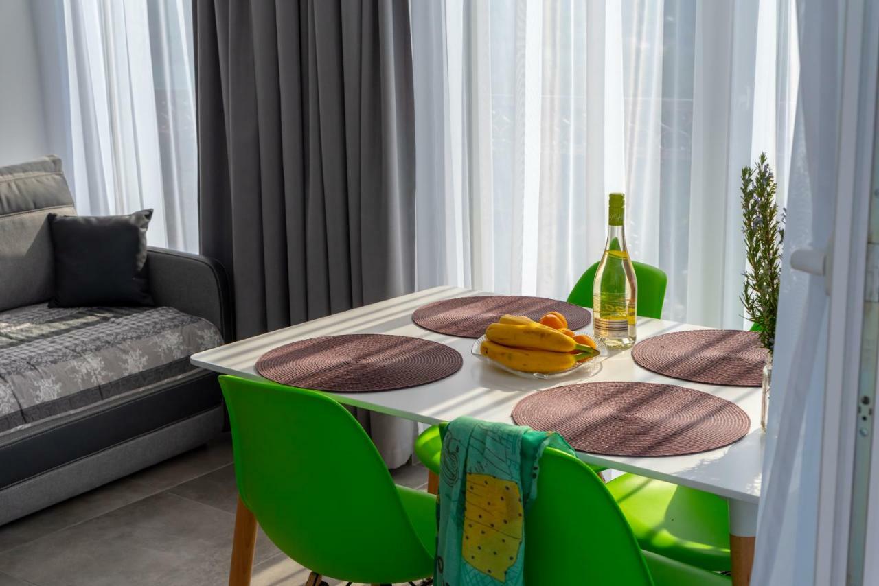 Apartmani Dalmacjia Grebaštica Exterior foto